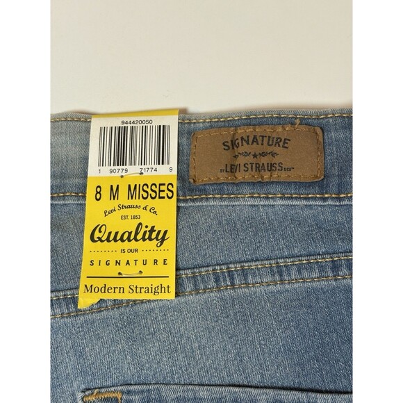 NWT Levi Strauss Women’s Simply Stretch Straight Leg Jeans Size 8 Blue Mid Rise - Picture 12 of 12
